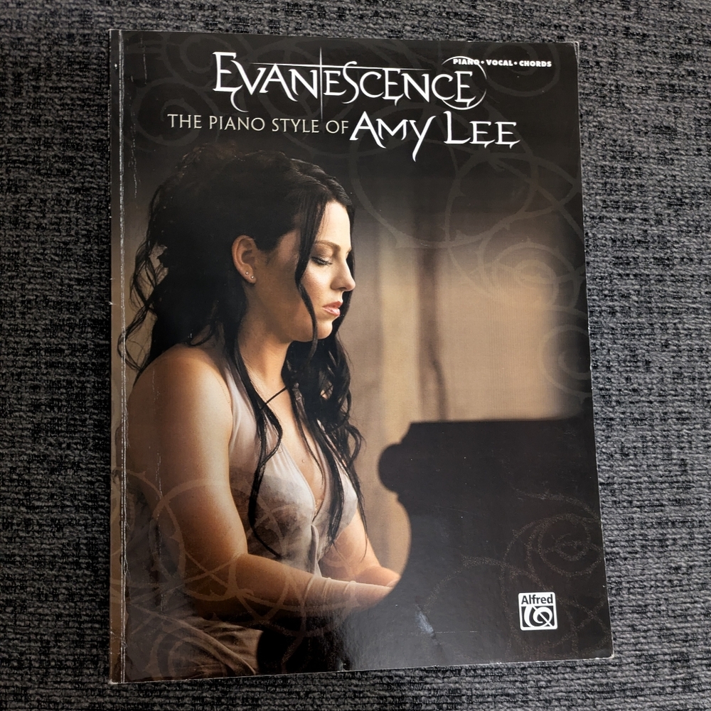 Evanescence - The Piano Style Of Amy Lee Book By Alfred, Excellent Condition